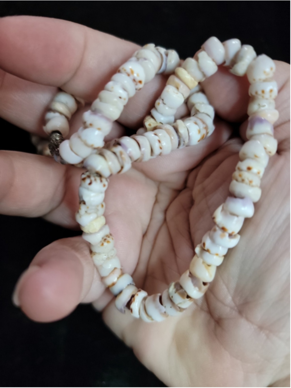 Vtg Large Chunky PUKA Shell Necklace 15" Hawaiian Surfer Diver Barrel Clasp - Picture 2 of 3